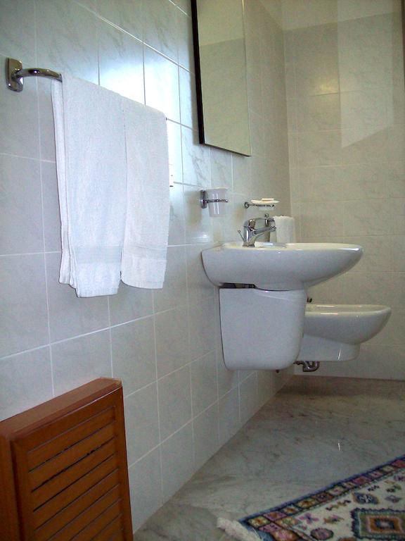 פיאצה ארמרינה Hotel Ristorante Mosaici חדר תמונה