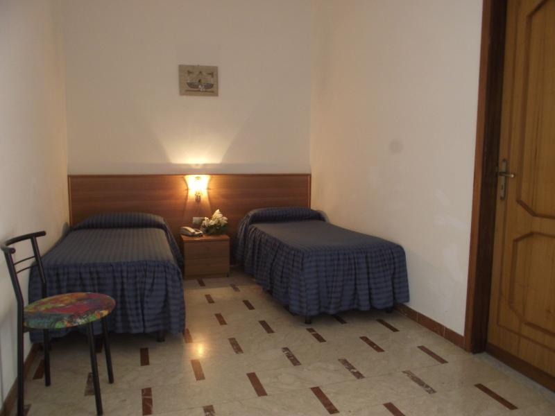 פיאצה ארמרינה Hotel Ristorante Mosaici מראה חיצוני תמונה